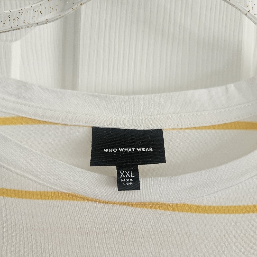 NWOT Who What Wear Striped Tee With Embroidered Hummingbird Patch - Picture 3 of 8